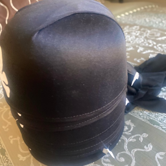 🏴‍☠️PIRATE🏴‍☠️ SCARF HATS BLACK ROUND WITH WHITE SKULL ☠️ BUNDLE OF 6 🌟NWT🌟 - Picture 5 of 10